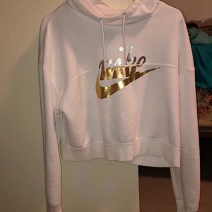 Nike sweatshirt.